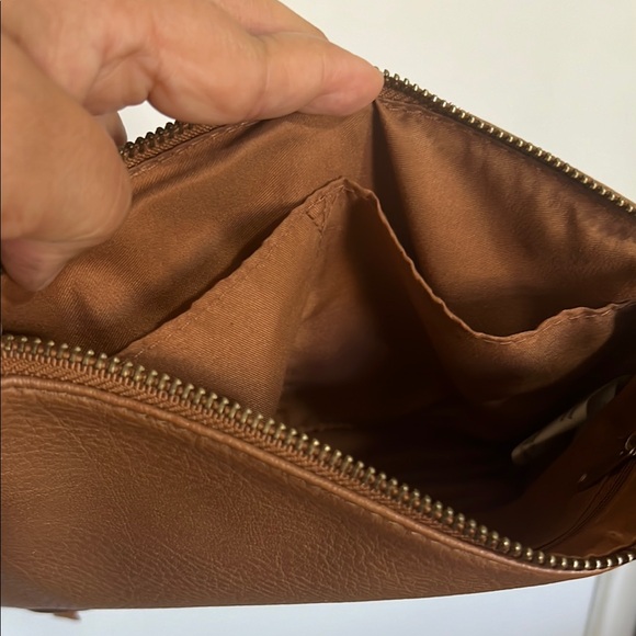 Tan Leather Crossbody Bag - Picture 4 of 8